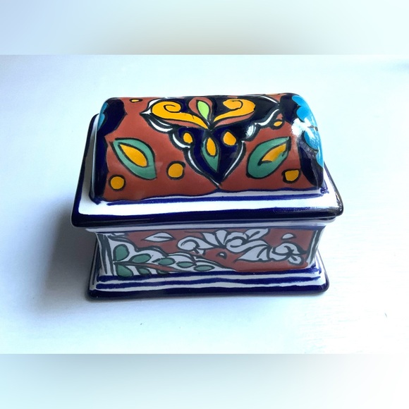 Vintage Talavera Mexico Trinket Box - High Glaze Ceramic - Picture 4 of 8